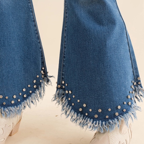Distressed Fringe Bottom Edge Rhinestone Detailed Denim Jeans - Picture 7 of 9
